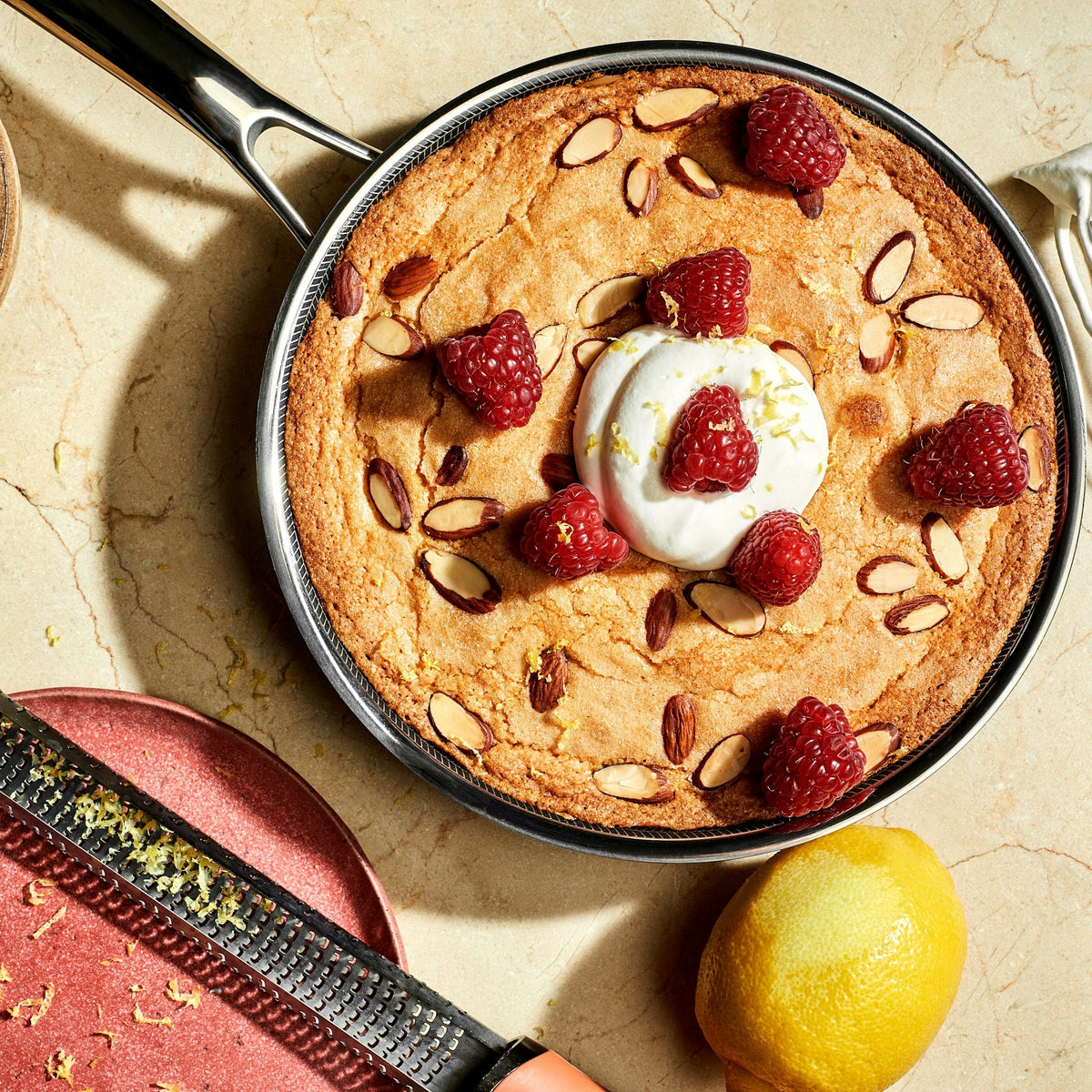 20 cm HexClad Cookware Hybrid Pan