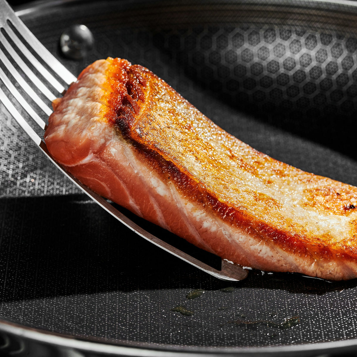 25 cm HexClad Cookware Hybrid Pan with Lid