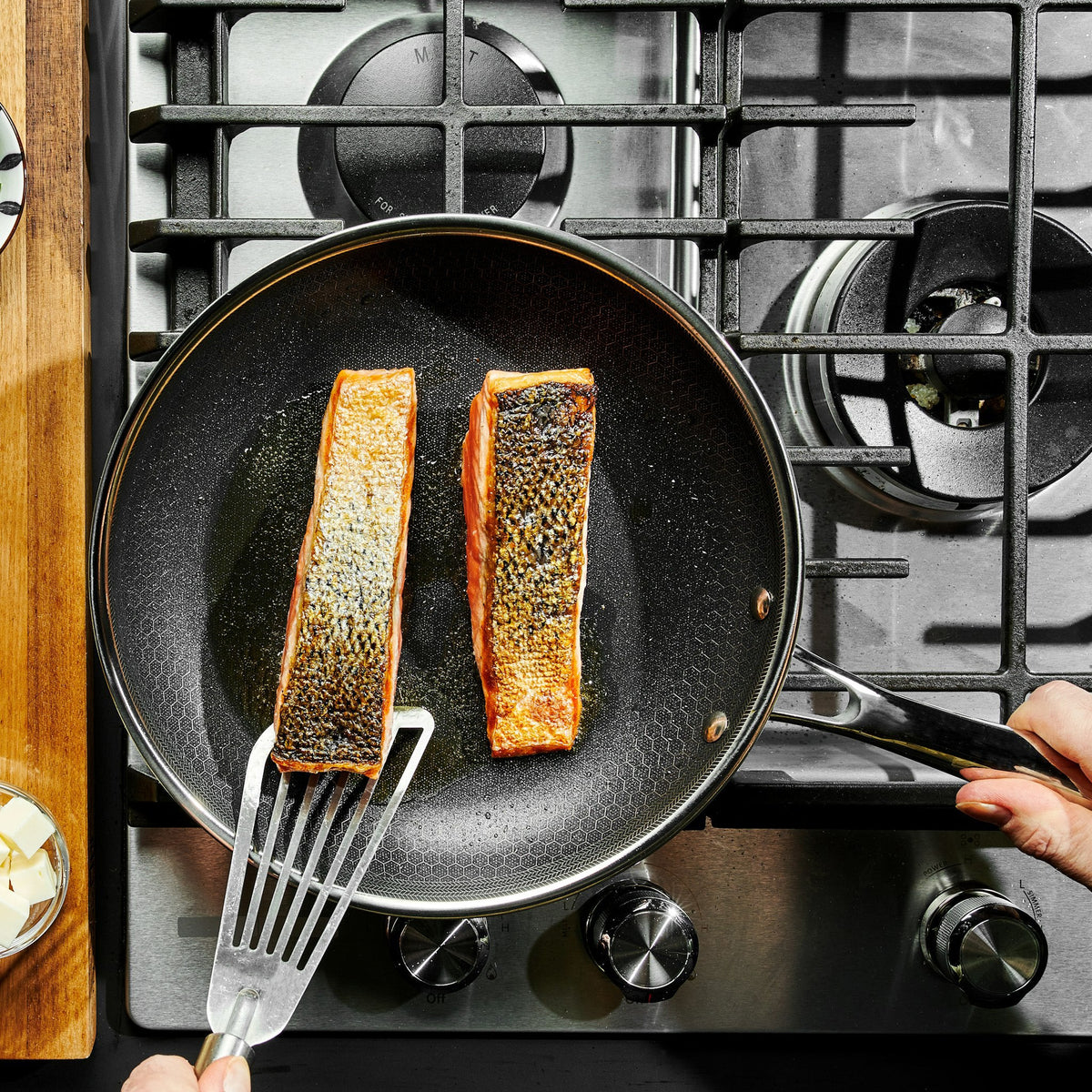 25 cm HexClad Cookware Hybrid Pan